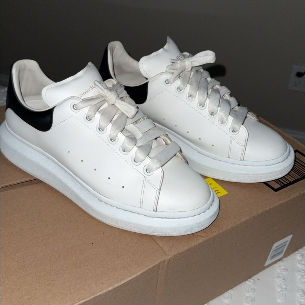 Alexander McQUEEN Mens Oversized Leather Heal Shoe size 9